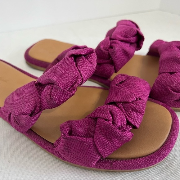 Universal Thread Magenta Sandals - Picture 2 of 4